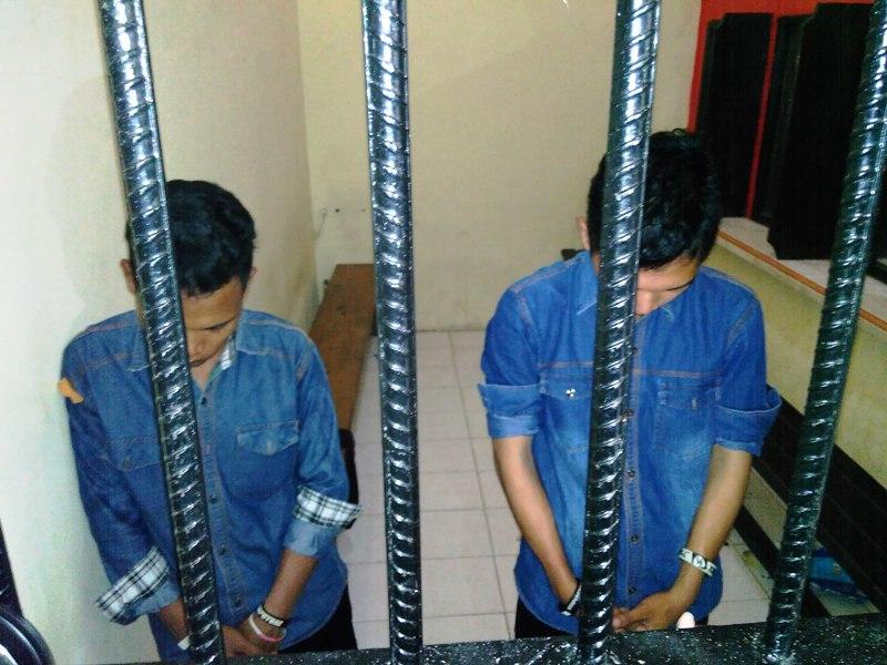 Bermodus Jual Buku, Dua Pencuri Ini Dihadiahi Bogem Mentah  