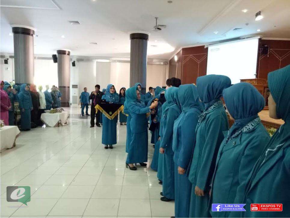 Belasan Ketua TP PKK Tingkat Kecamatan di Kutim Dilantik