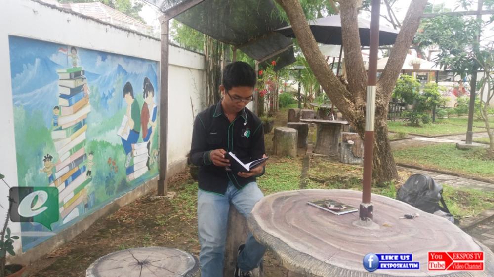 Taman Ekspresi, Pilihan Tempat Membaca dengan Suasana Alam 