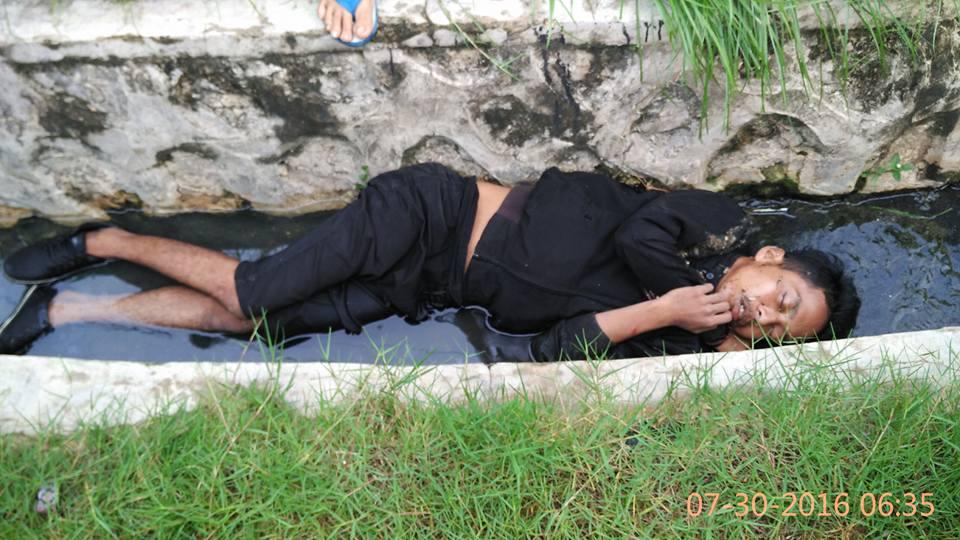 TIDUR DI SELOKAN, PEMUDA MABUK INI DIKIRA MAYAT