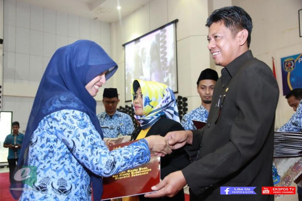 215 PNS Bontang Dianugerahi Satyalancana Karya Satya 