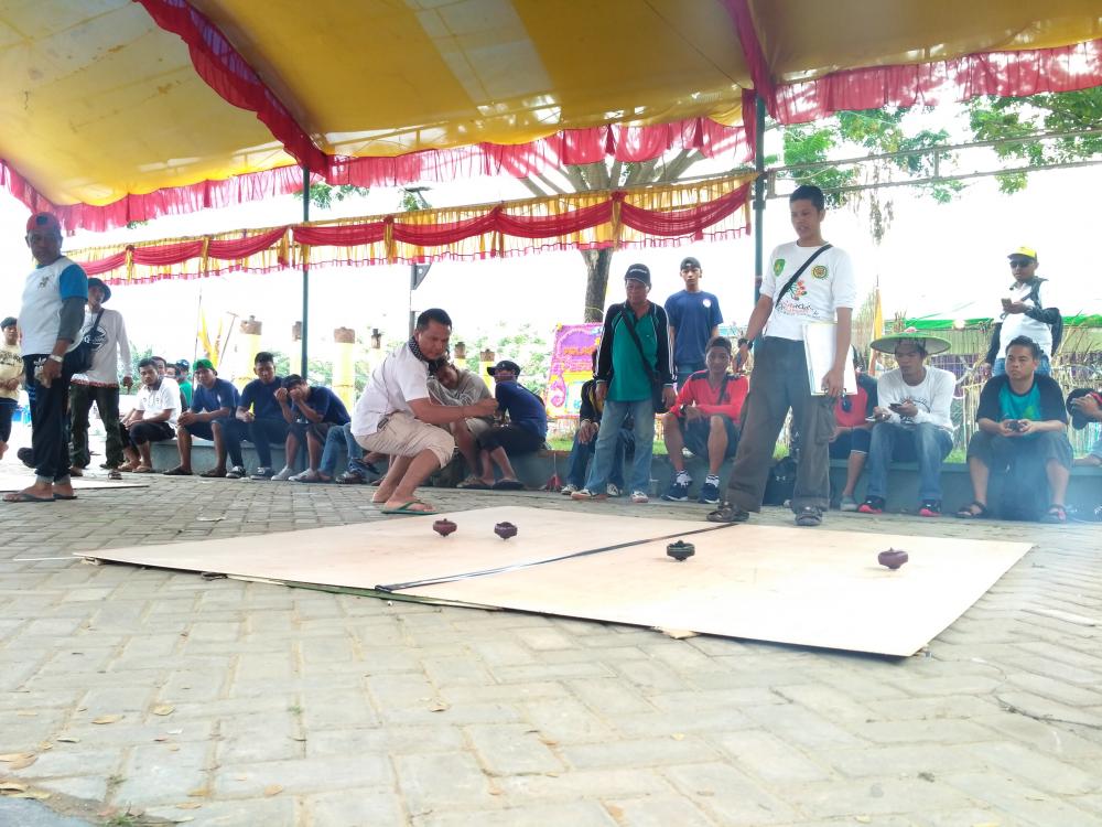 Pelaksanaan Pesta Adat Kutim Picu Perputaran Ekonomi