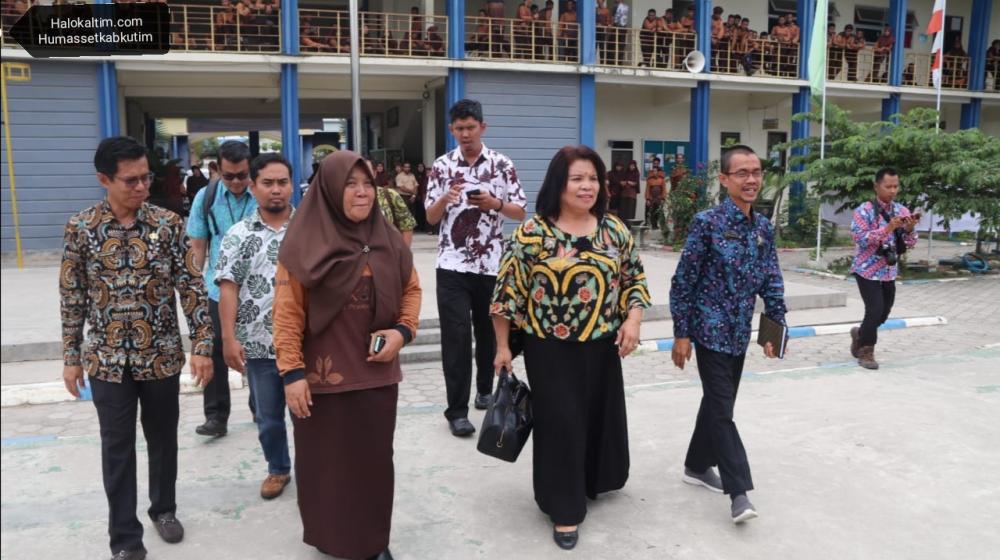 Tim Penilai Anugerah Kihajar 2019 Tinjau Pendidikan Kutim