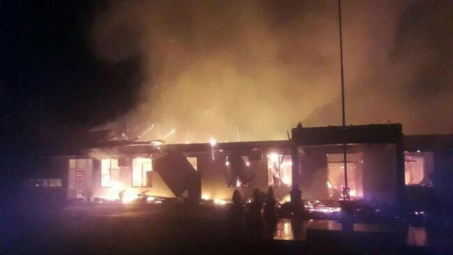 Diserang OTK, Polres Dharmasraya Jadi Lautan Api