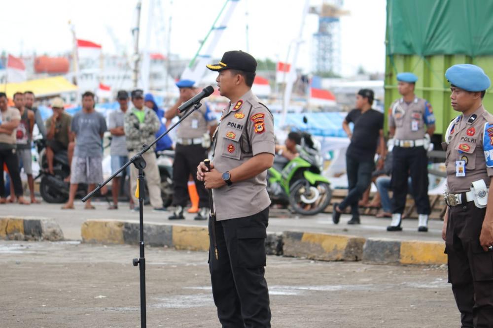 Kapolres Pelabuhan Makassar Cek Kesiapan Personil Hadapi Cuaca Ekstrem