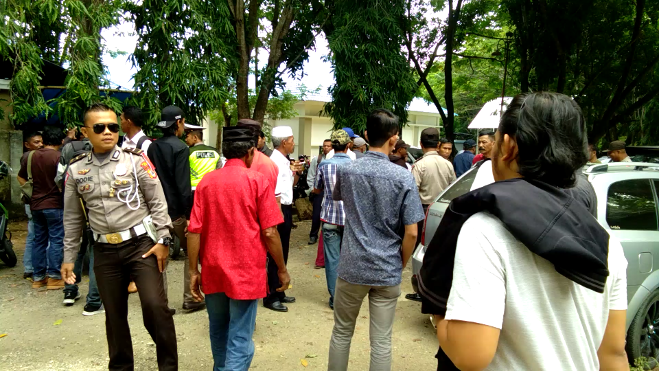 Kisruh Pilkada Bone, 92 Personil Polres Dikerahkan ke Kantor KPU dan Panwas