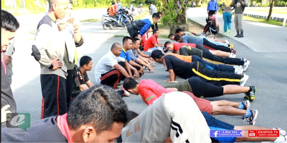 Satpol PP Bontang Jalani Pelatihan Samapta di Lapangan Lang-Lang