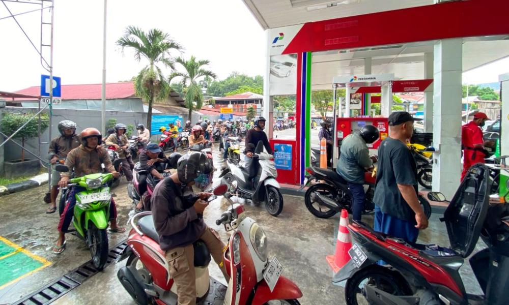Pertamax Naik Saat PHK Menghantui Kaltim, Ekonom Unmul: Ini Kado Paling Pahit