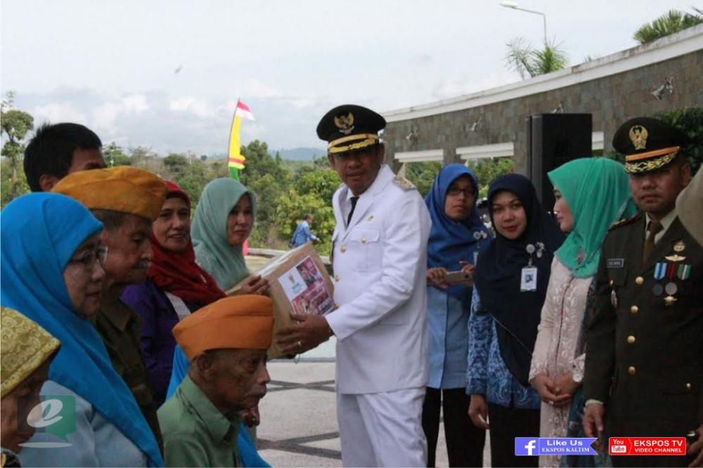 Peringati Hari Pahlawan, Pemkot Bontang Berikan Bantuan untuk Veteran dan Piveri