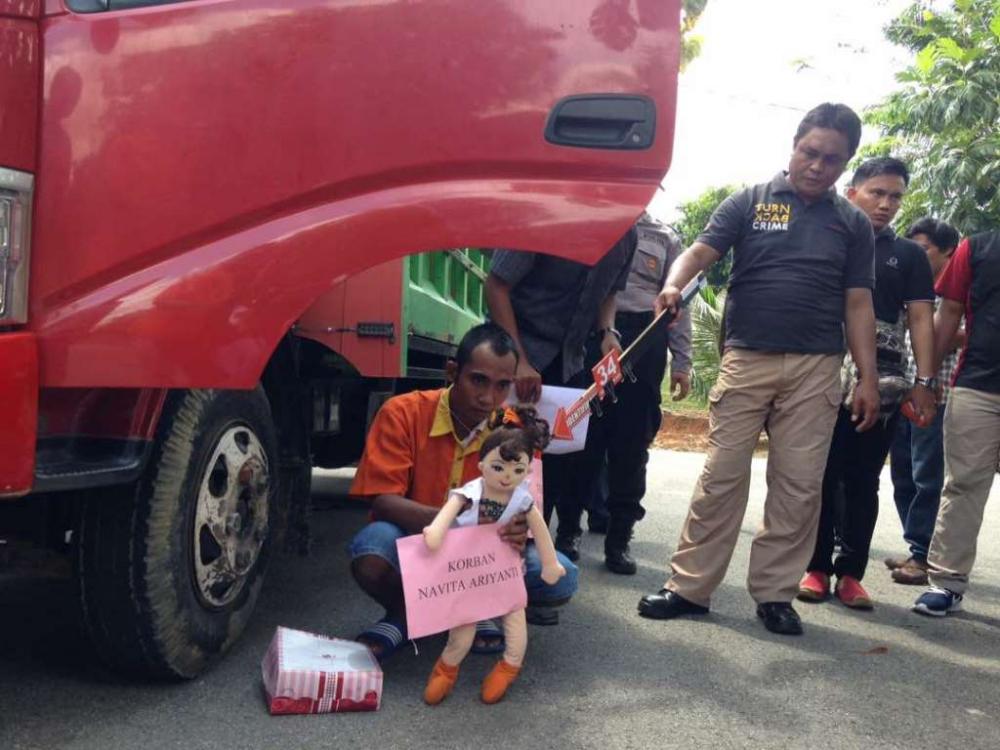 BREAKING NEWS!!! 113 Adegan Pembunuhan Direkonstruksi,  Dilempar ke Dalam Truk, Dada Navita Diinjak