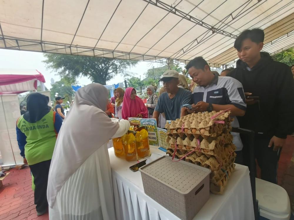 Telur Setengah Harga; Dari Rp100 Ribu Jadi Rp50 Ribu Sepiring, GPM Balikpapan Diserbu Warga