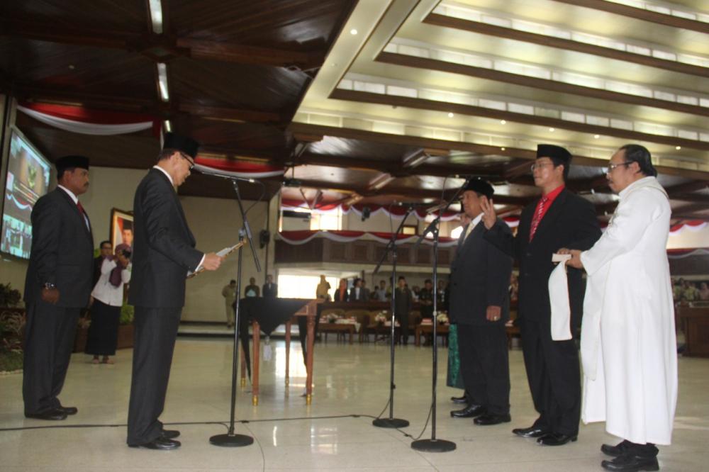 Abdurrahman dan Samkarta Resmi Jadi Anggota DPRD Kaltim