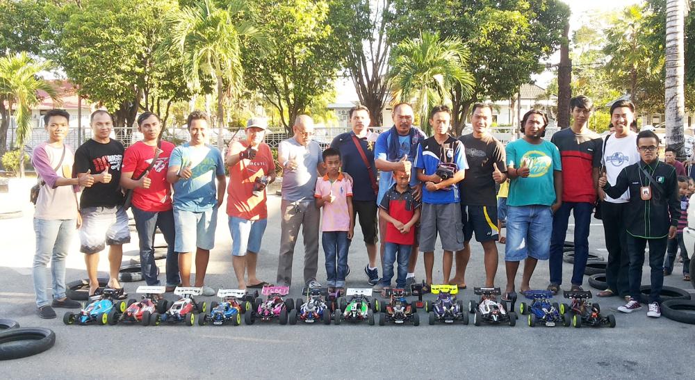 MENGENAL KOMUNITAS PECINTA MOBIL REMOTE CONTROL DI KOTA BONTANG