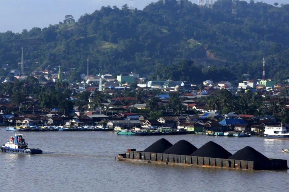 Hujan Masih Mengintai Kaltim dan Kalsel, Dipicu Bibit Siklon Tropis 92W