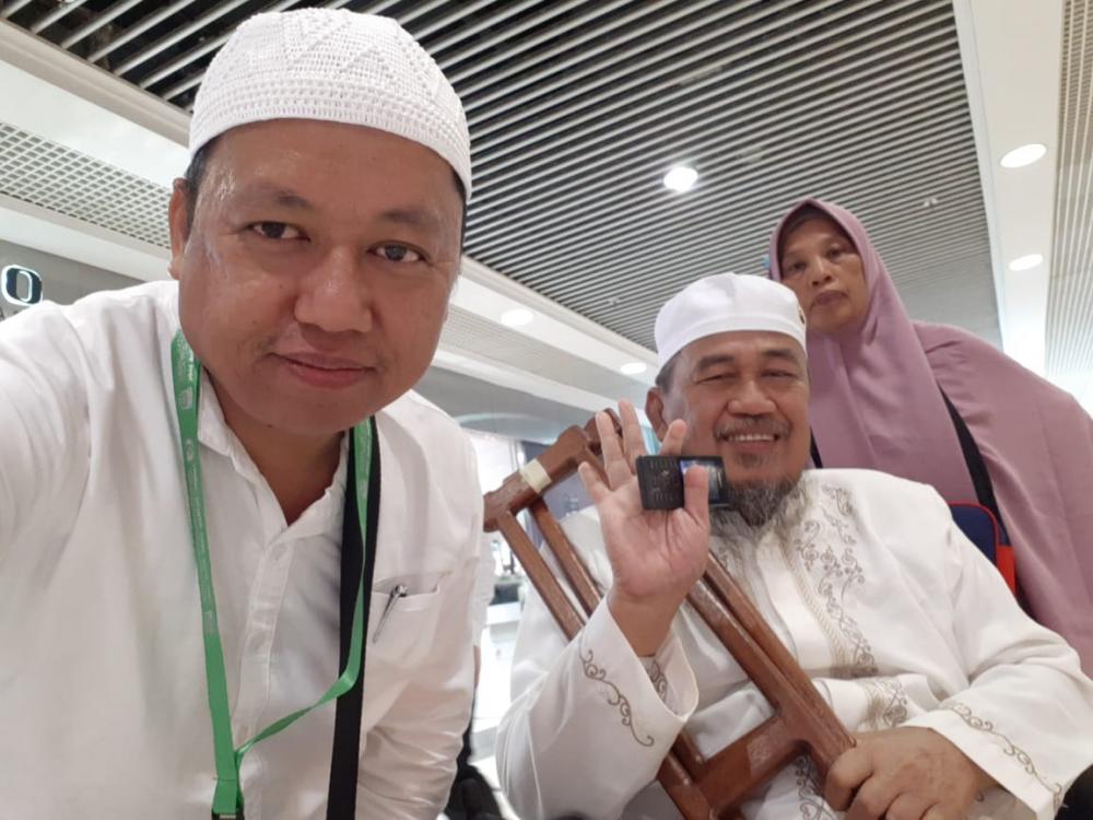 Herlang Ajak Warga Contoh Haji Bolly 