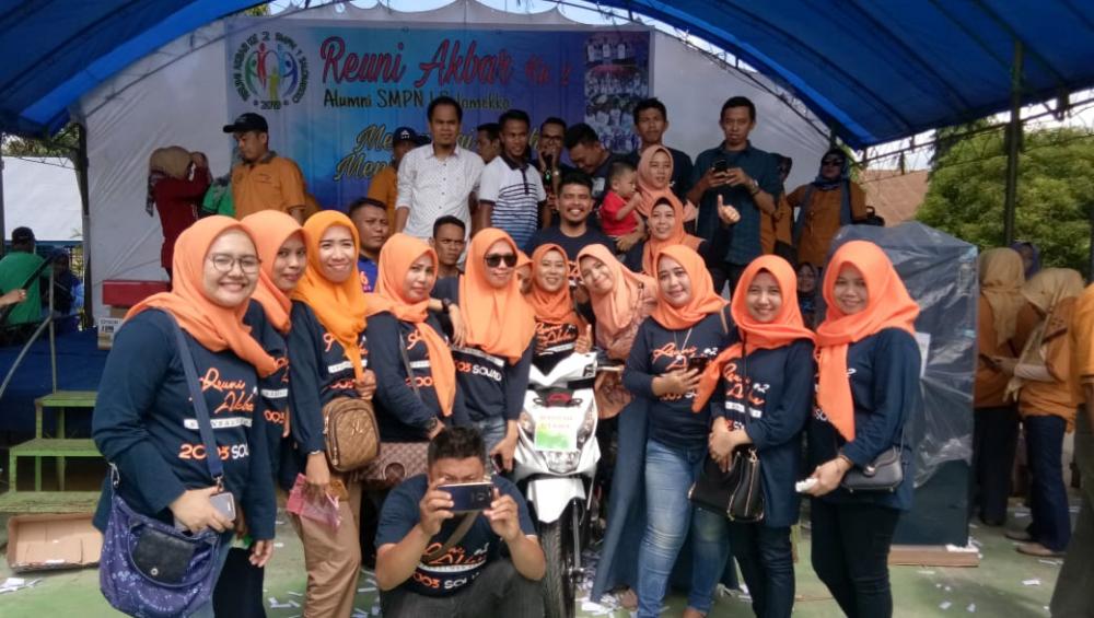 Pererat Silaturahmi, Alumni SMPN 1 Salomekko Bone Kembali Helat Reuni Akbar