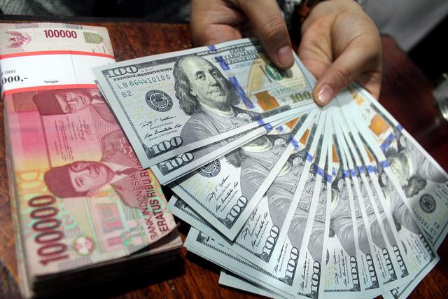 Indeks Dolar Naik Tajam, Rupiah Berpotensi Makin Melemah