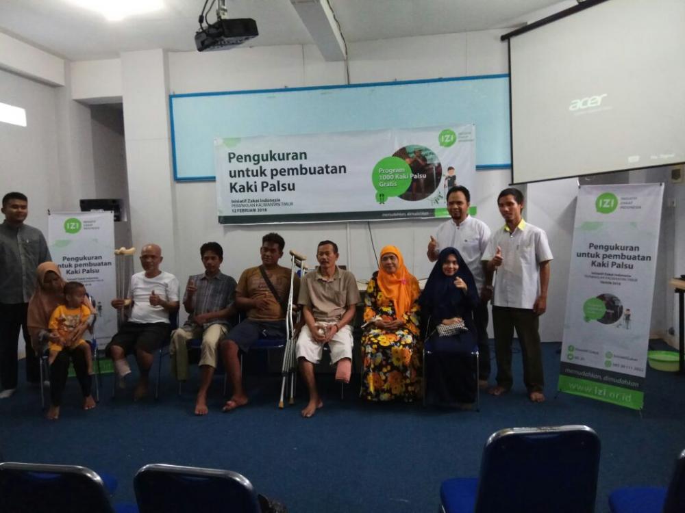 7 Penderita Difabel Dapat Bantuan Kaki Palsu dari IZI Kaltim