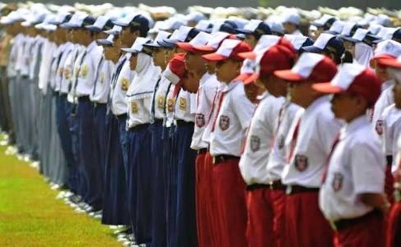 Pengadaan Seragam Sekolah Gratis Wajib via Lelang Terbuka