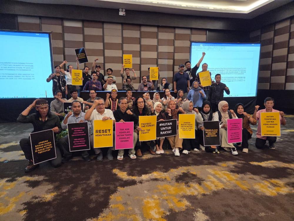 Masyarakat Adat Kalimantan Desak Perubahan Total UU Kehutanan