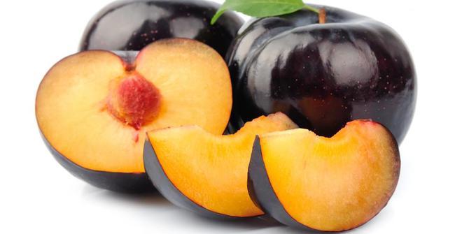 Buah Plum, Khasiatnya Mengobati Jerawat sampai Jantung Sehat