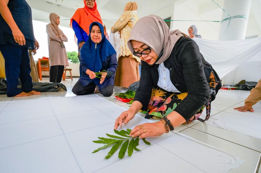 Cetak UMK Berdaya Saing, Pupuk Kaltim Bekali Keterampilan Eco-Fashion dan Kriya Berbasis Ecoprint