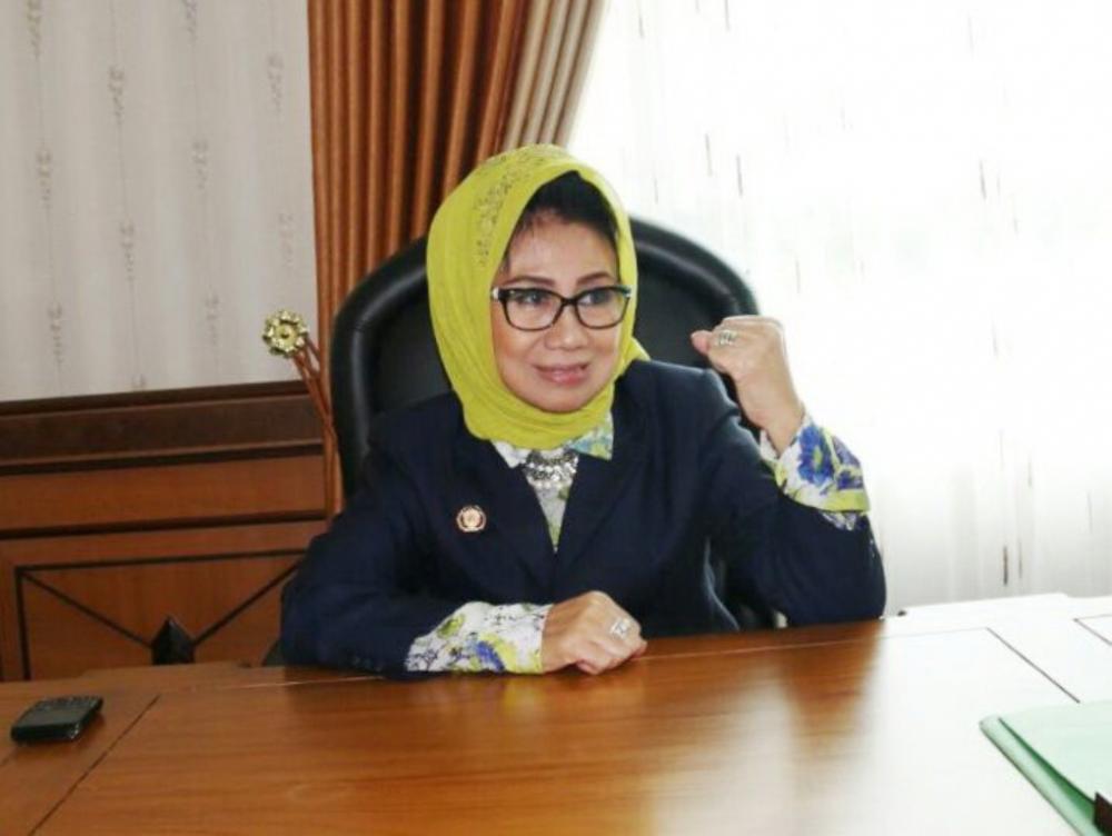 Hari Perempuan Sedunia, Encek: Jadilah Perempuan yang Tangguh   