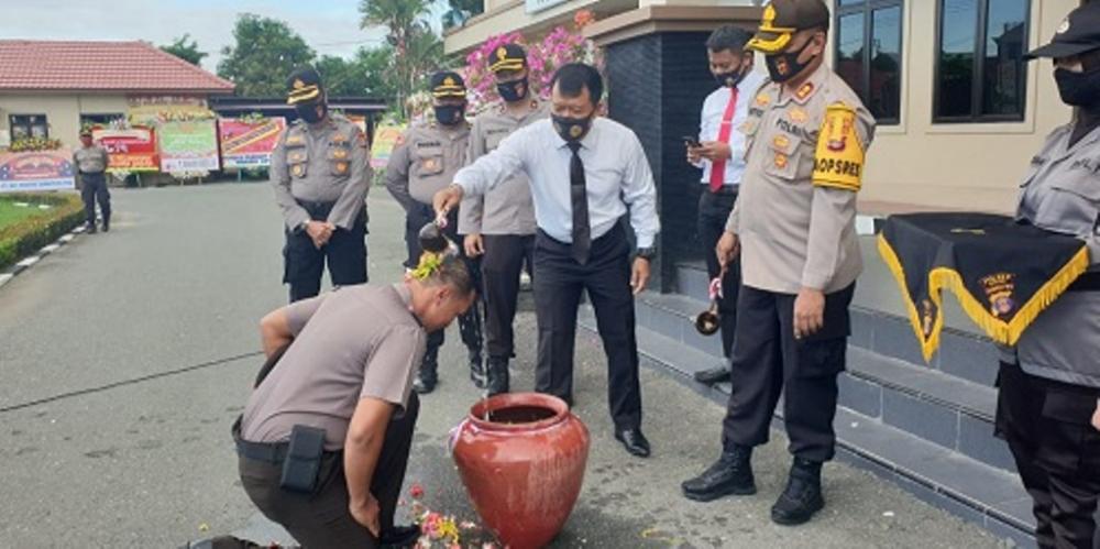 Kado HUT Bhayangkara, 23 Personel Polres Bontang Naik Pangkat