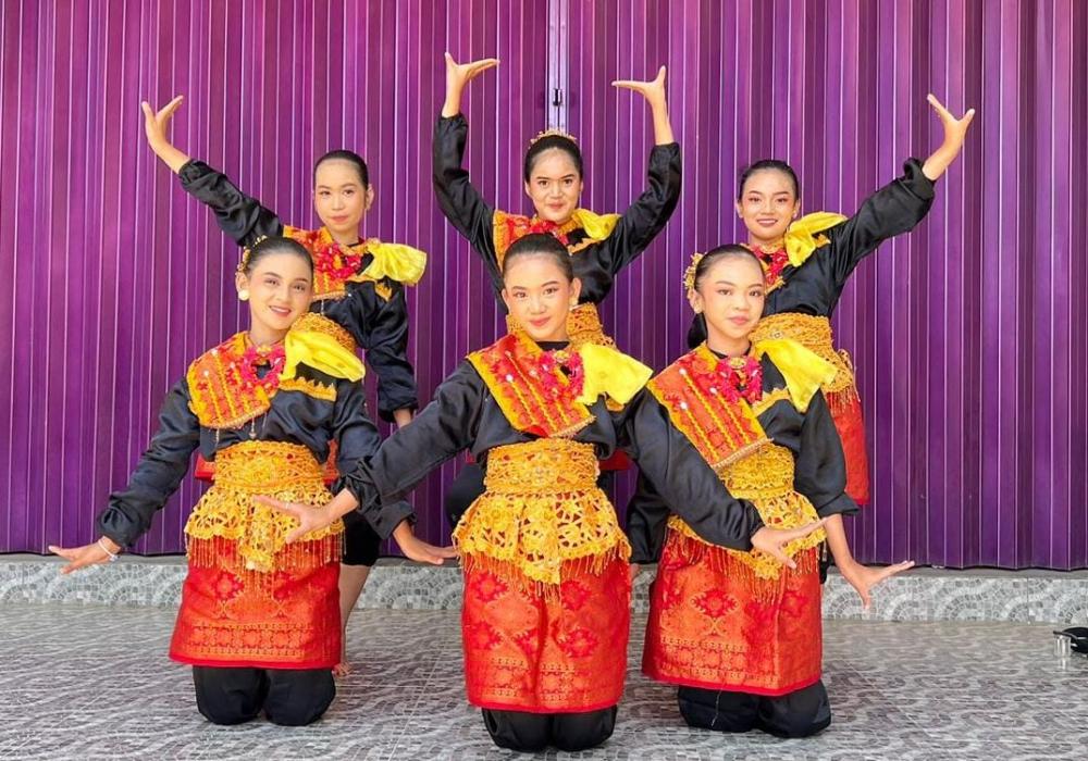 SMPN 3 Bontang Juarai Lomba Tari Kreasi Modern di Event Pesisir Fest 2024