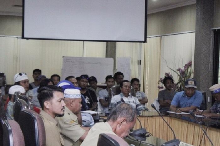 Besok, Warga Nyerakat Gelar Unjuk Rasa  