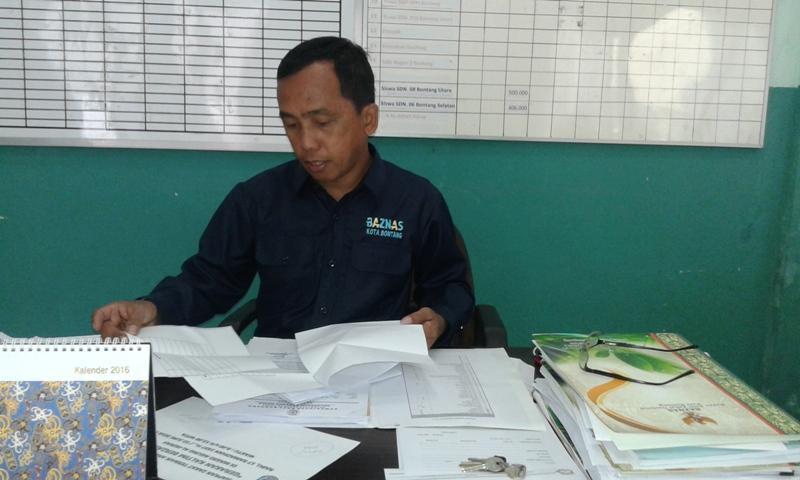 BAZ BONTANG, BANTU RINGANKAN BEBAN KORBAN KEBAKARAN DI BEREBAS PANTAI