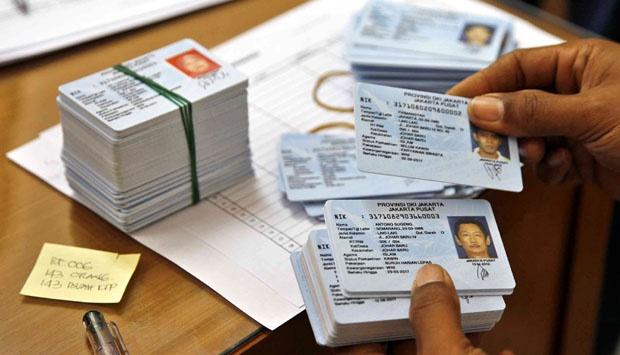 WARGA YANG BELUM MILIKI E-KTP TERANCAM SULIT MENIKAH