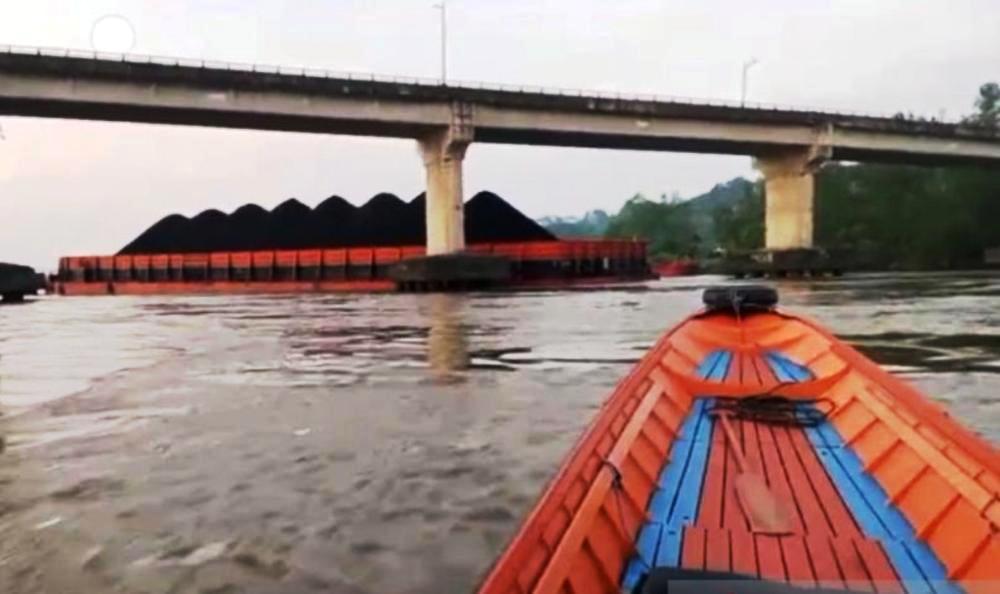 Rp28 Miliar Dihabiskan, Pemprov Kaltim Target Tambat Liar di Mahakam Disapu