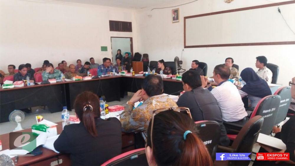 Meski Berjalan Alot, Rapat Paripurna 7 Raperda Inisiatif DPRD Tuai Kesepakatan