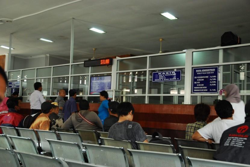 Kabar Gembira, Plat Kendaraan Kini Tersedia di Samsat Bontang