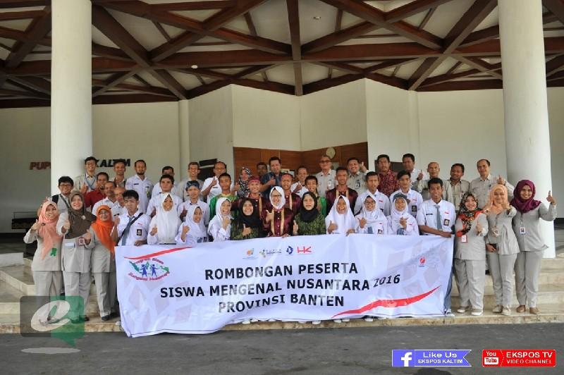 PUPUK KALTIM SAMBUT 20 PESERTA SISWA MENGENAL NUSANTARA ASAL BANTEN