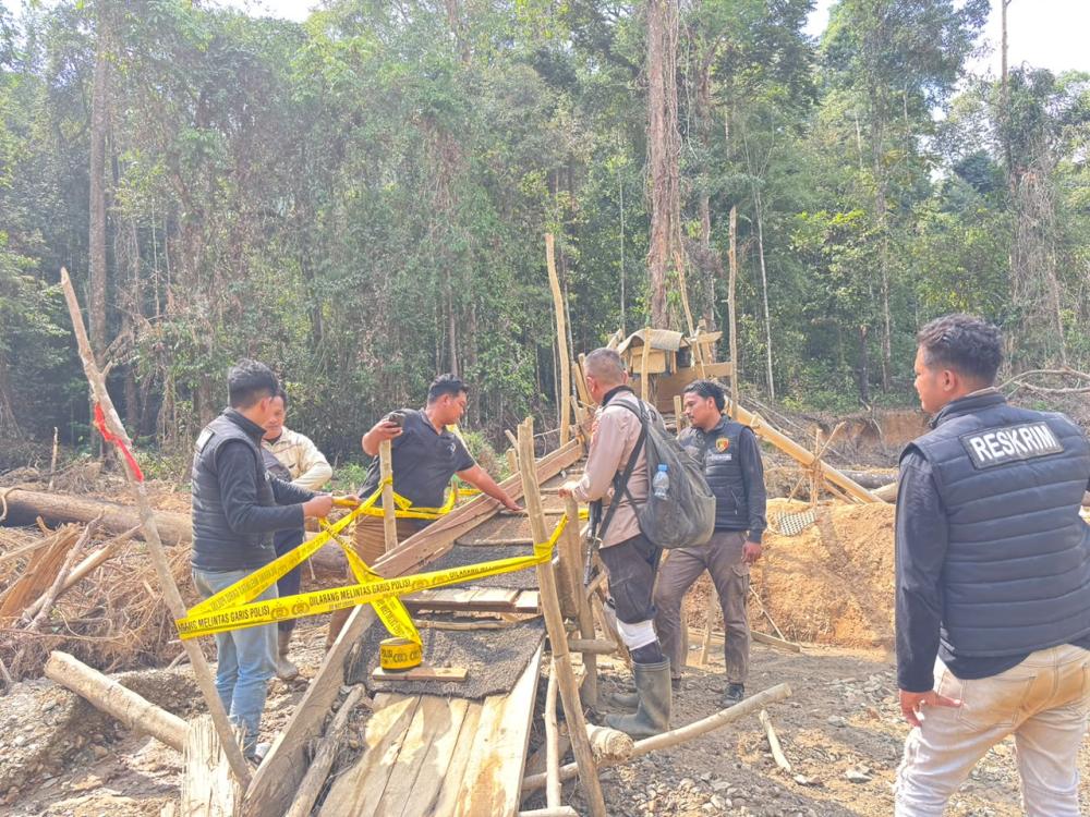 Tambang Emas Ilegal Rantau Layung, Pendulang Tradisional Dijerat UU Minerba