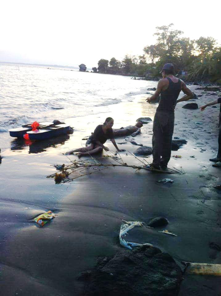 Pasutri Selamat karena Life Jacket