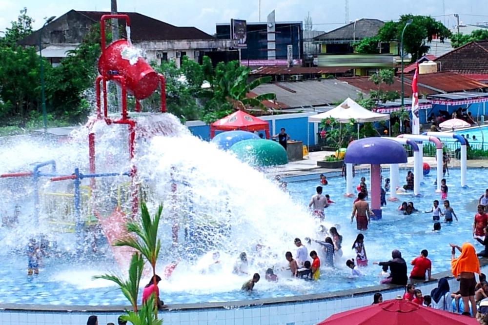KENARI WATERPARK BERI DISKON 50 PERSEN KEPADA PENGUNJUNG YANG LAHIR DIBULAN APRIL
