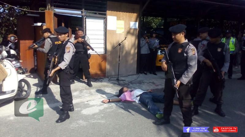 GEGER, MAPOLRES BONTANG DISERANG ORANG TAK DIKENAL