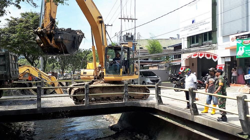 REI Turun Tangan Keruk Sedimentasi Penyebab Banjir 