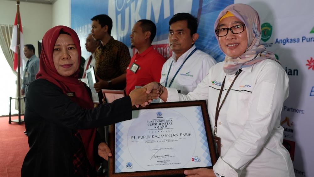 Wujudkan Kemandirian UKM, Pupuk Kaltim Raih ICSB Presidential Award 2018 