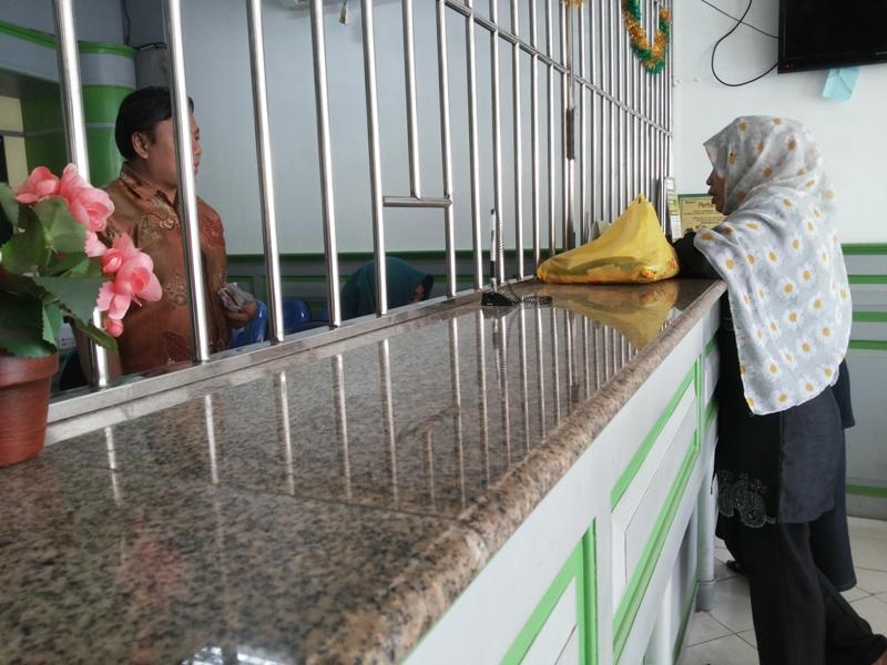 KEBIASAAN GADAIKAN PERHIASAN JELANG RAMADHAN MENINGKAT