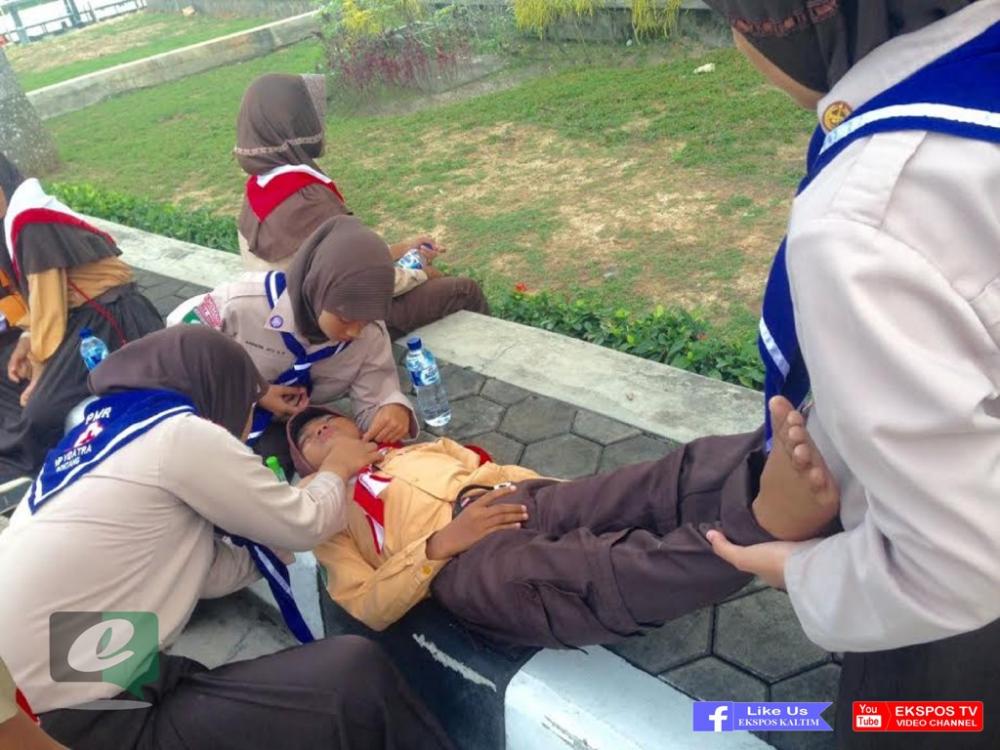 Puluhan Peserta Upacara Hari Pramuka di Bontang Ambruk