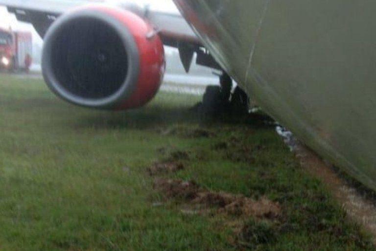 Angkut 128 Penumpang, Lion Air Tergelincir di Bandara Radin Inten II 