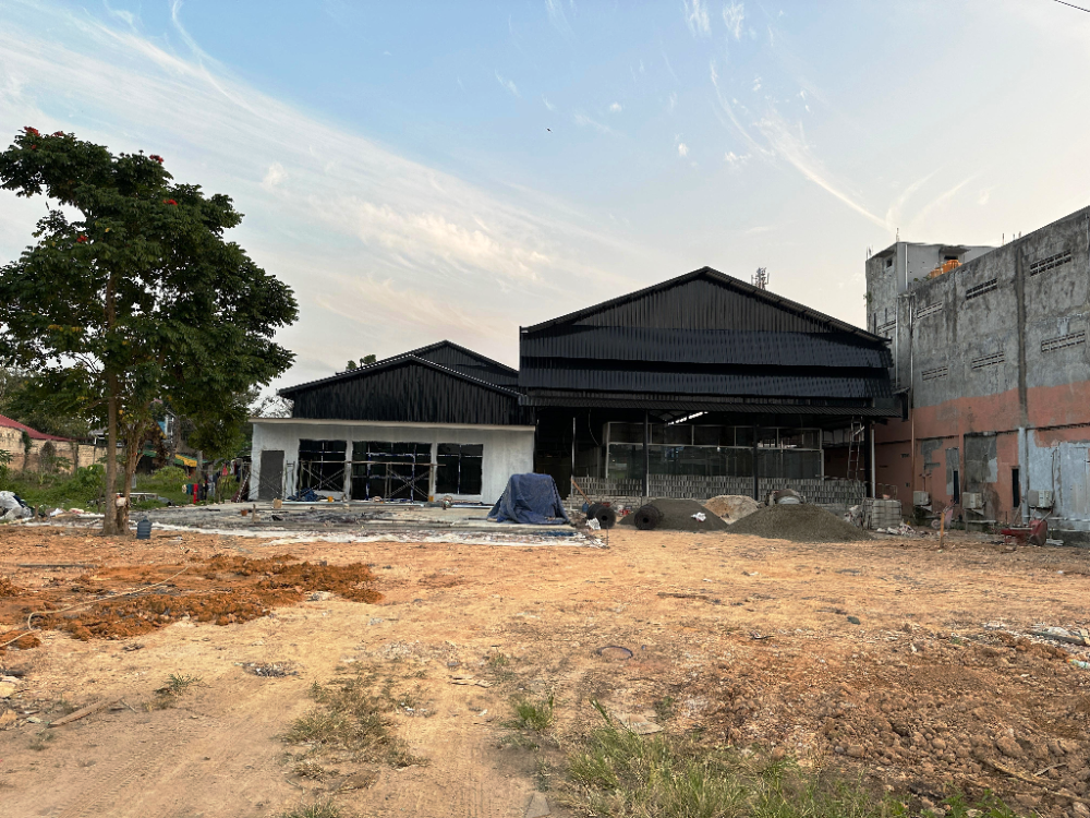 Gedung Padel Pertama di Bontang Berdiri, Izin Baru Rampung Saat Pembangunan Selesai