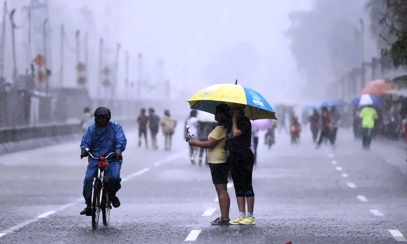 Cuaca Kaltim–Kalsel Berbeda: Samarinda Hujan Ringan, Banjarmasin Berpotensi Petir