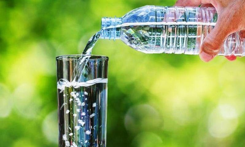 [Cek Fakta] Pria Meninggal Akibat Minum Air Putih