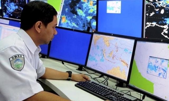 Peringatan Dini! Siap-Siap Hujan Lebat dan Angin Kencang 