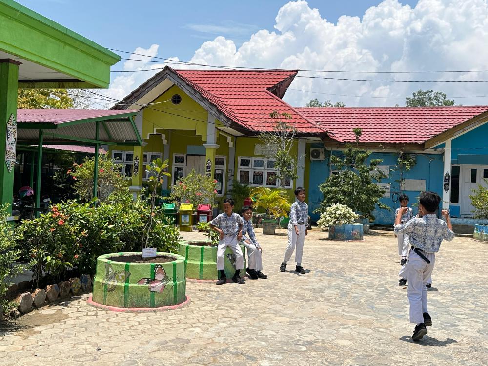 SDN 001 Bontang Utara Miliki Cara Jitu Hadapi Banjir Rob